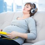 Benefícios da música na gravidez